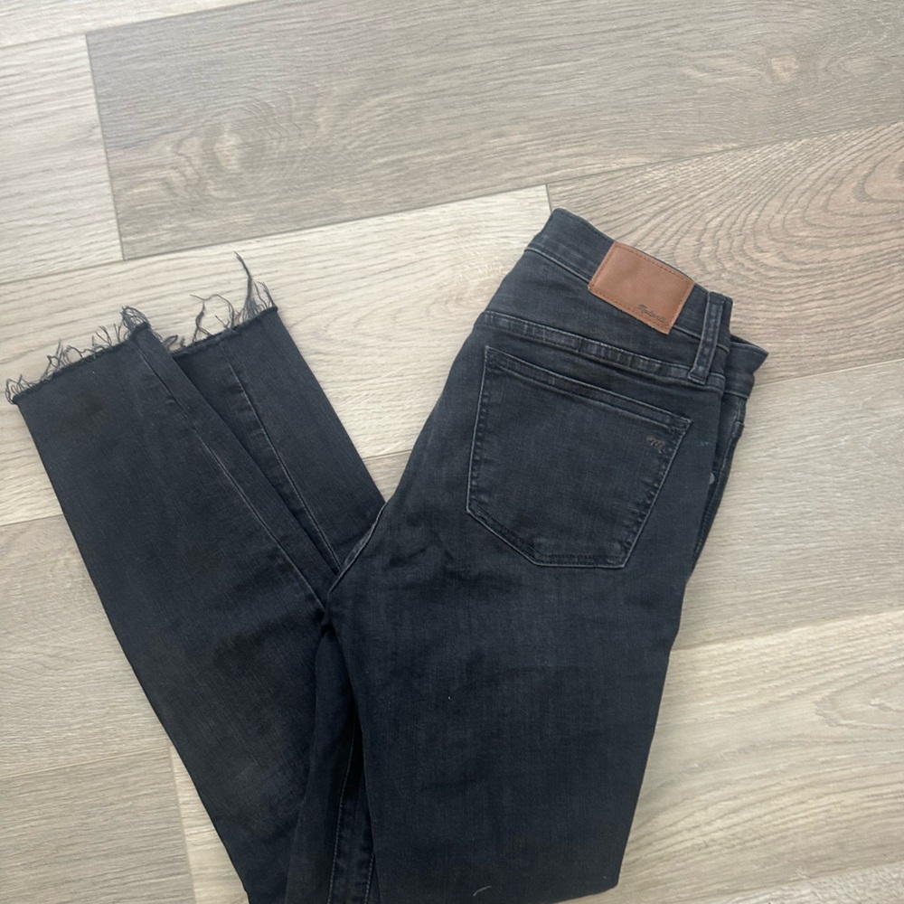 Madewell 9” high rise frayed hem blacks grey jeans